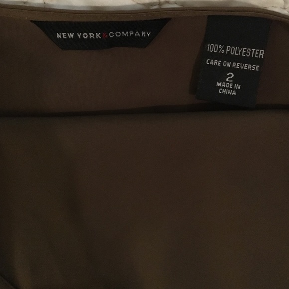 New York & Co. Gold Halter Top (Size 2) - Picture 2 of 4