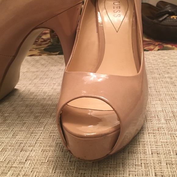 Beautiful GUESS high heels! - Picture 3 of 4