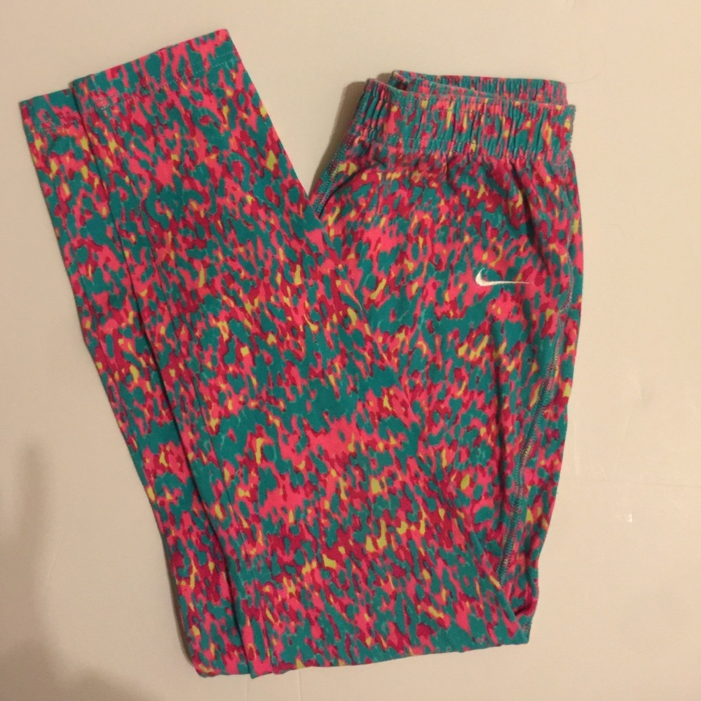 ♦️SOLD♦️Girls Nike Leggings