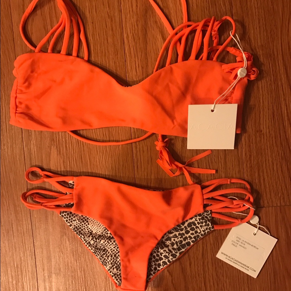 Mango Acacia Set