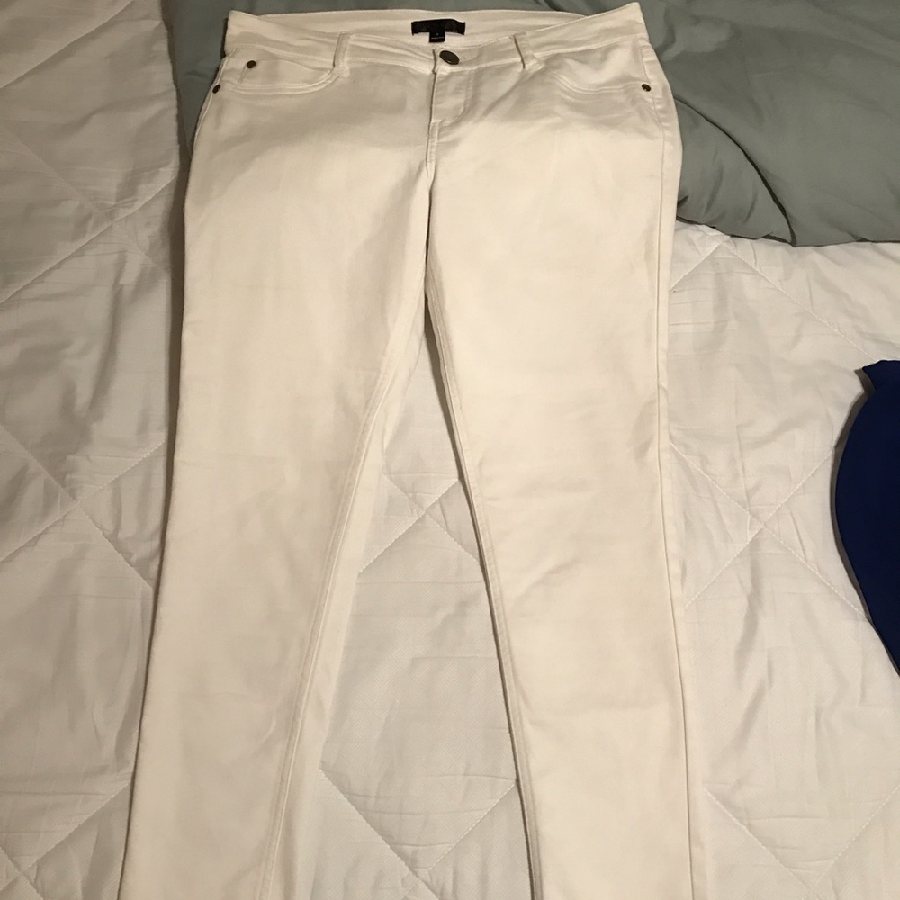 White jeggings!