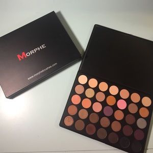 Morphe 35W palette only has been swatched