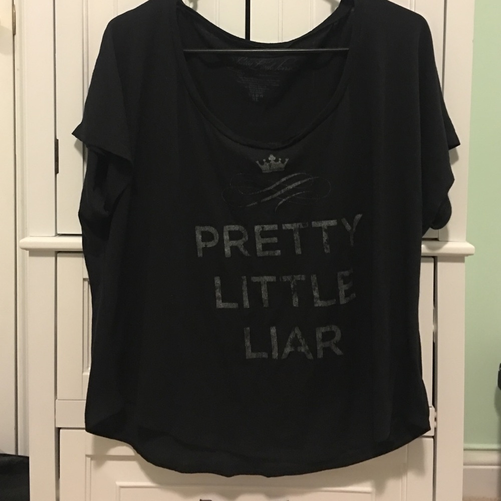 PRETTY LITTLE LIARS t-shirt 🙃