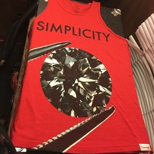 Diamond supply tank