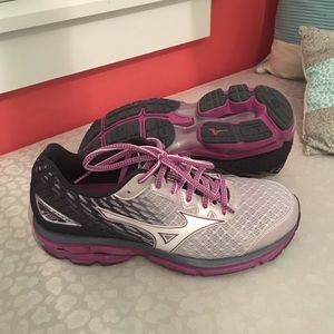 Mizuno Wave Rider 19