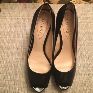 Beautiful GUESS high heels!