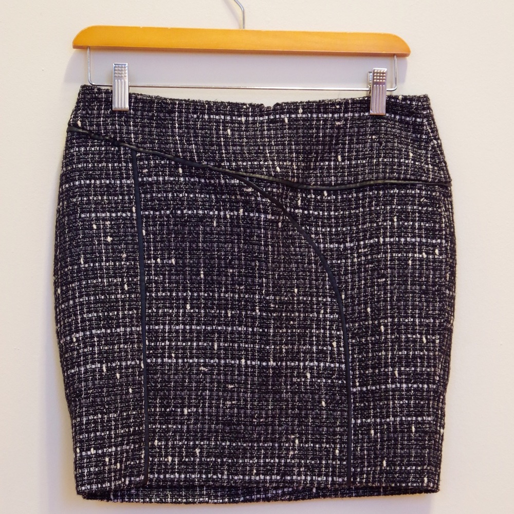 bebe tweed black and white skirt