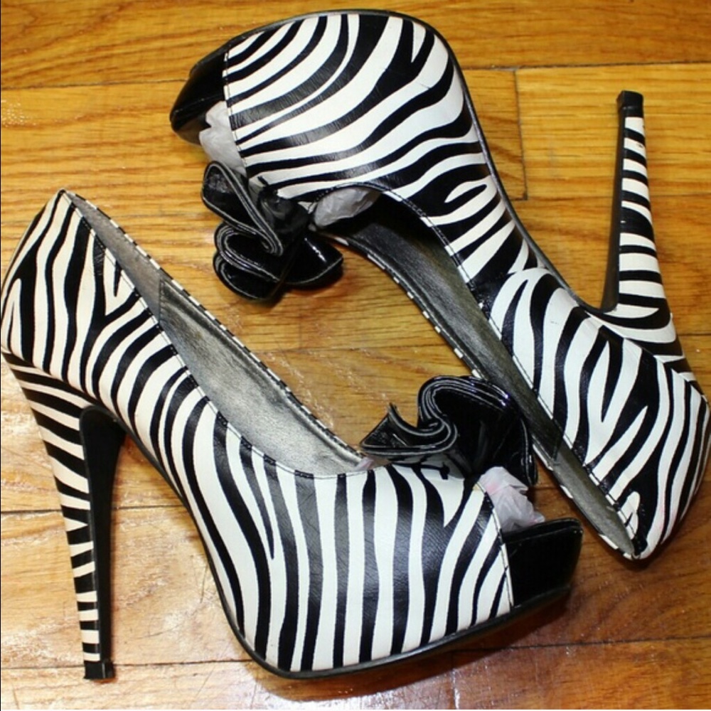 Zebra Pumps Only