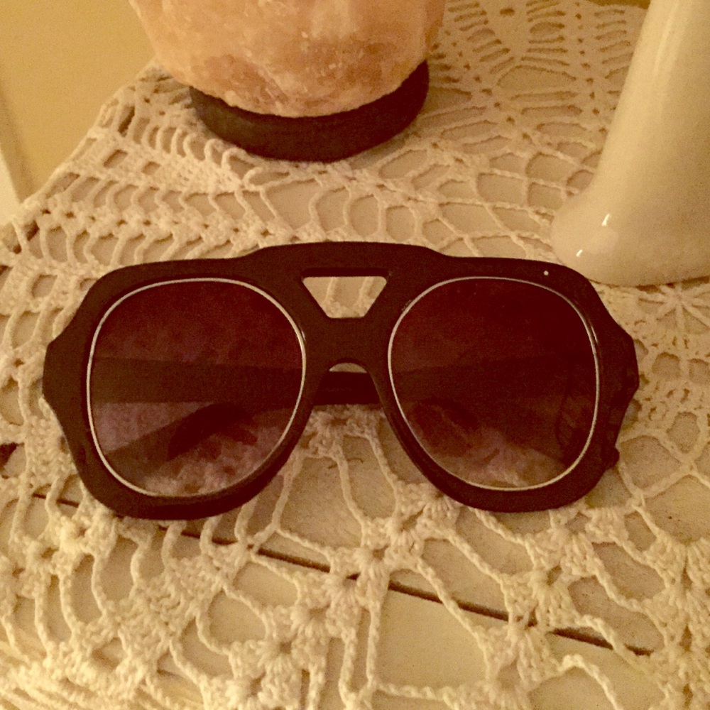 oversized sunnies