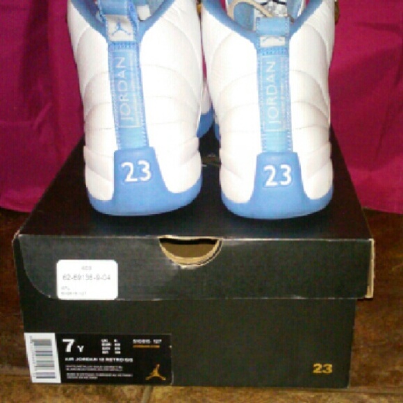 Shoes - Picture 4 of 4