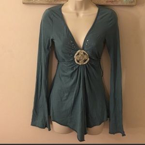 LANGUAGE - Los Angeles long sleeve V neck top