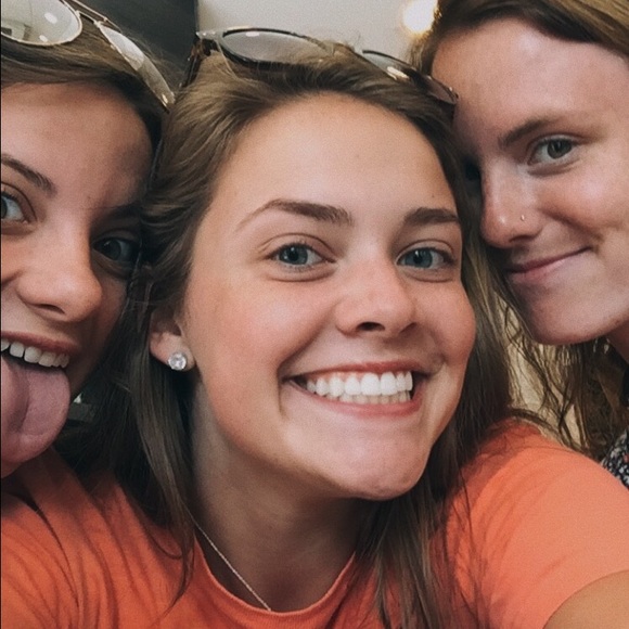 Meet your Posher, Peyton - Picture 1 of 1