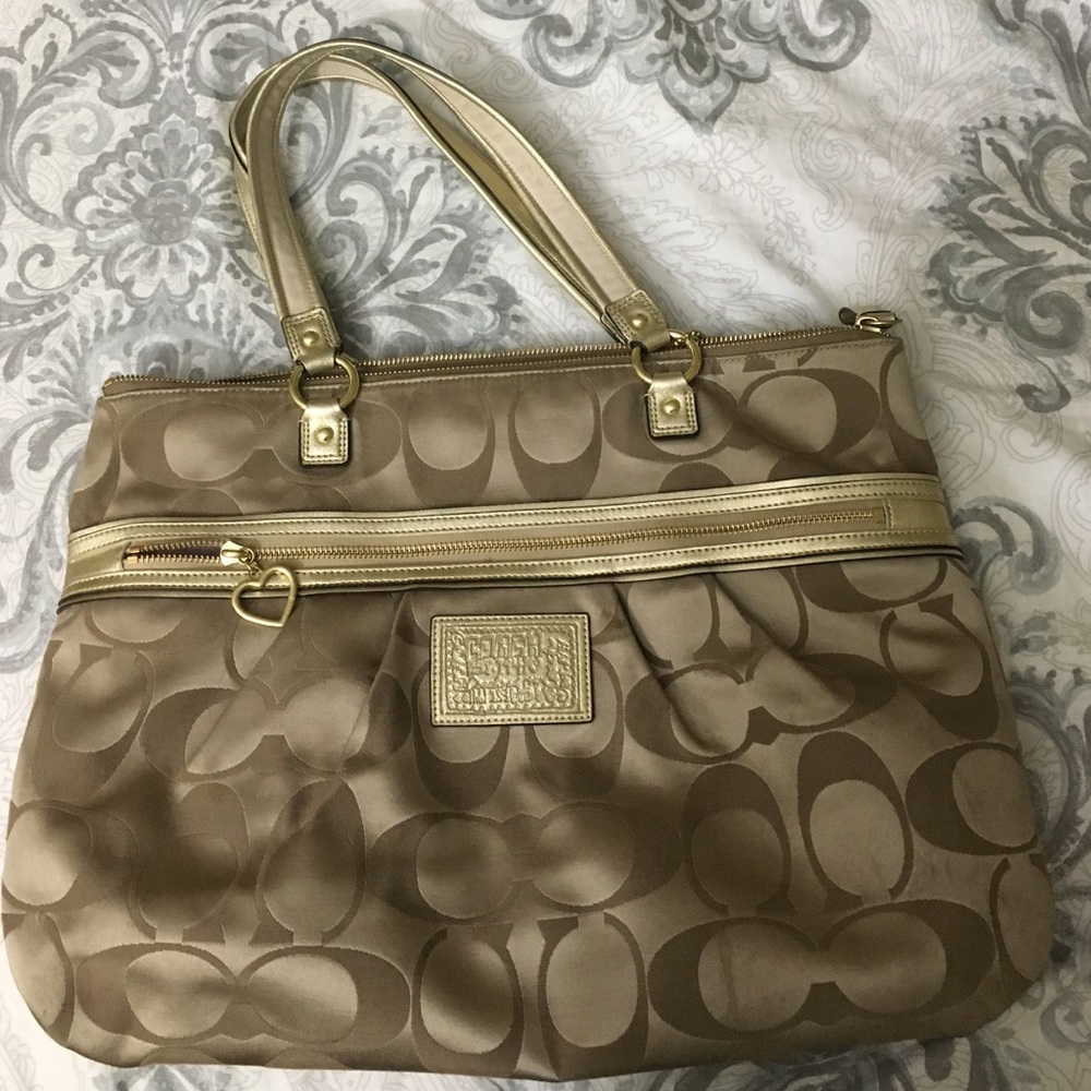 Coach shoulder bag