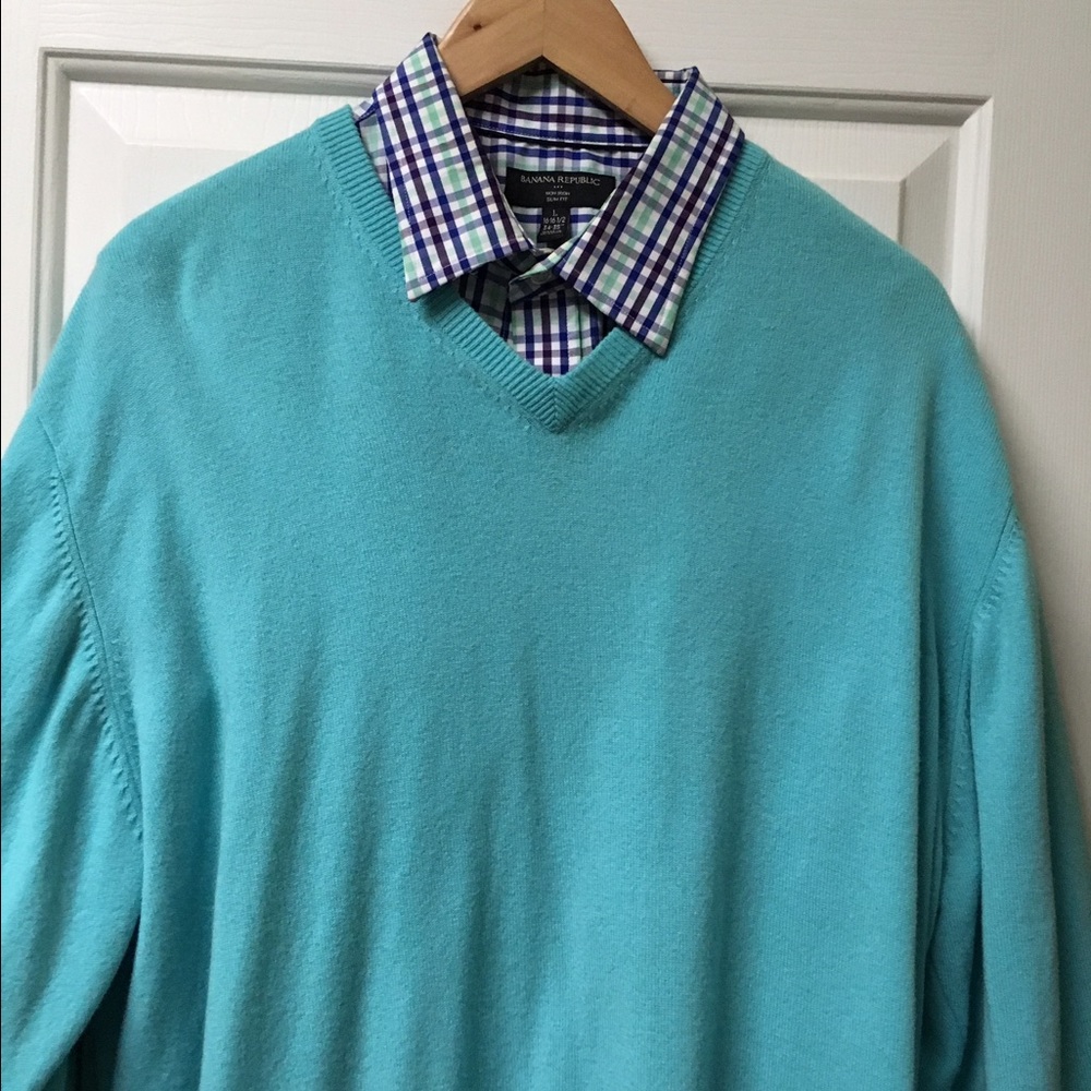 Men's v-neck 100% cashmere sweater XL.