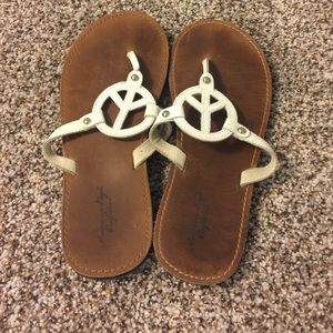 American eagle flip flops💰💰SALE💰💰