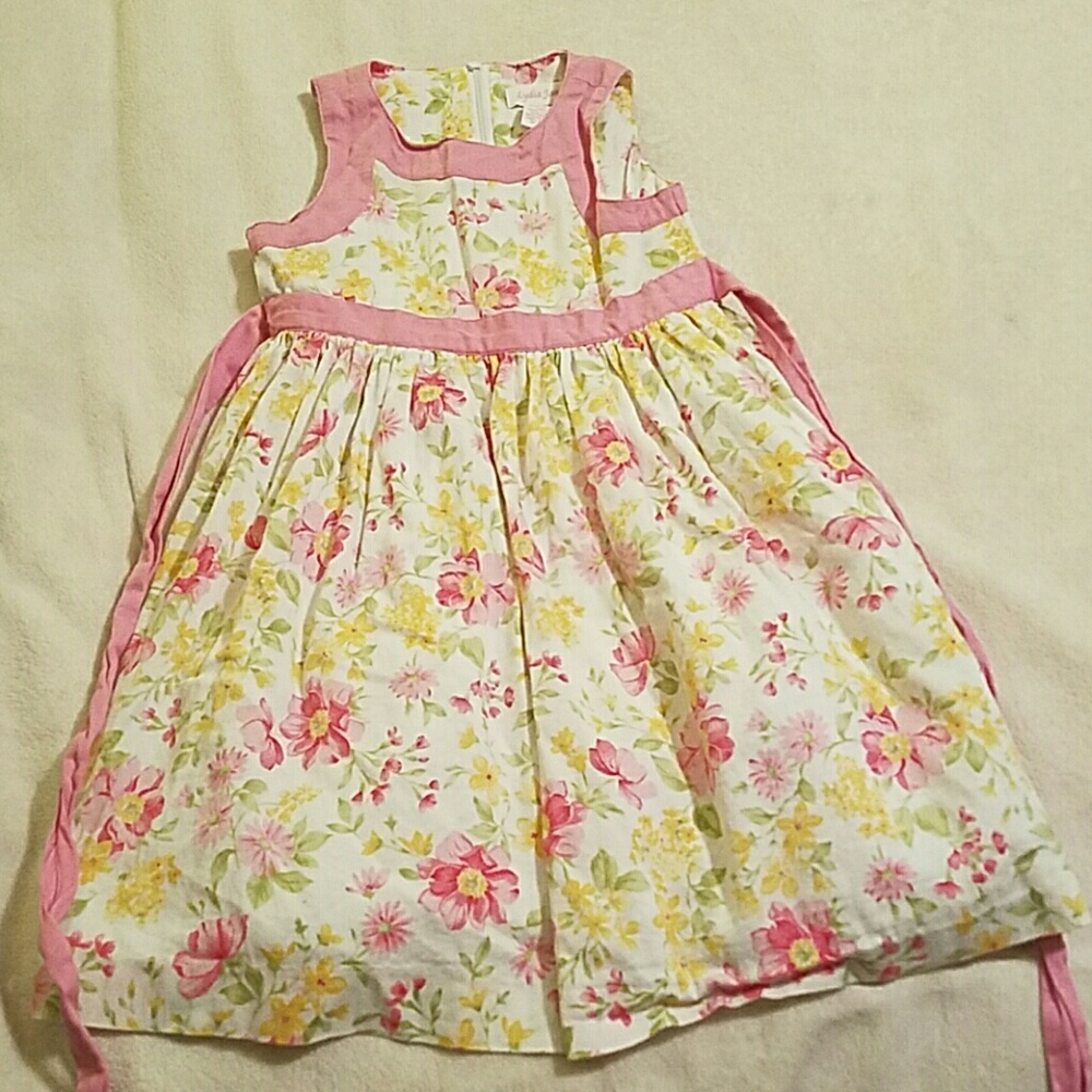 Spring time sleeveless dress