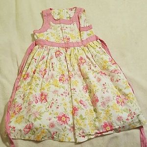 Spring time sleeveless dress