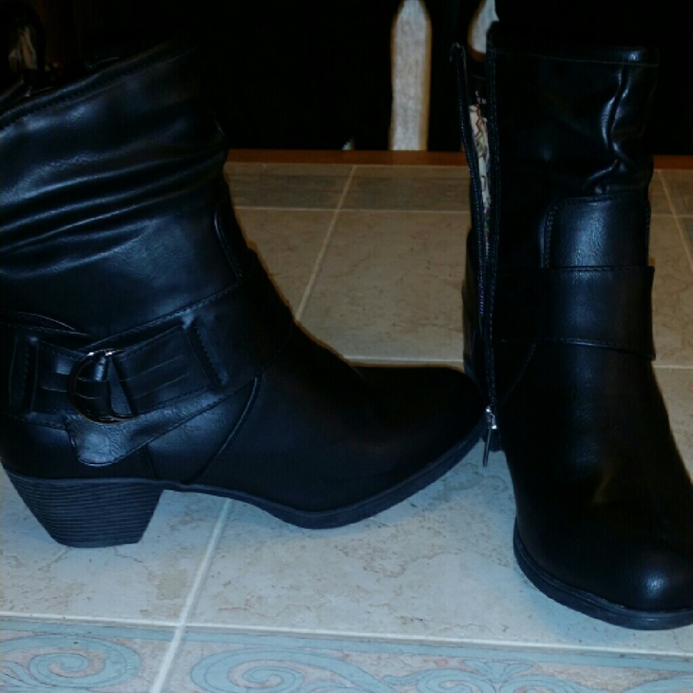 Stylish Black Boots
