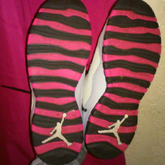 Shoes - Picture 3 of 4