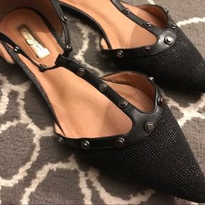 Pointed Halogen Flats