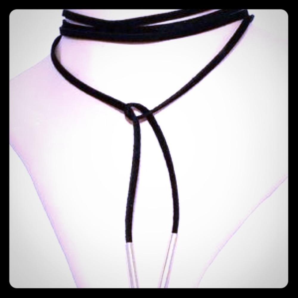 ✨BLACK CHOKER✨