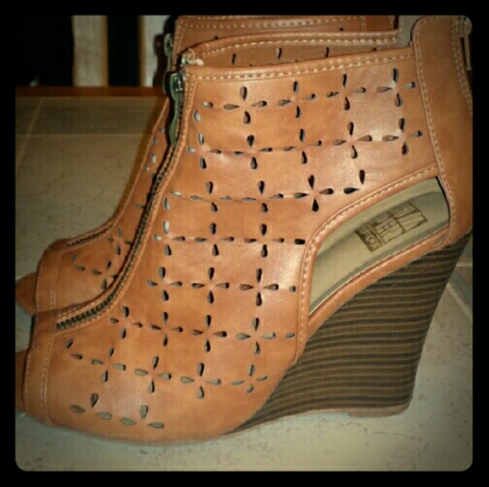 Beautiful, Trendy, Peep Toe Booties