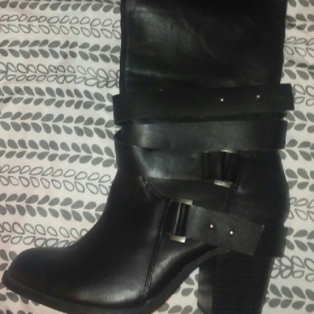 Size 8 bongo walking black boot