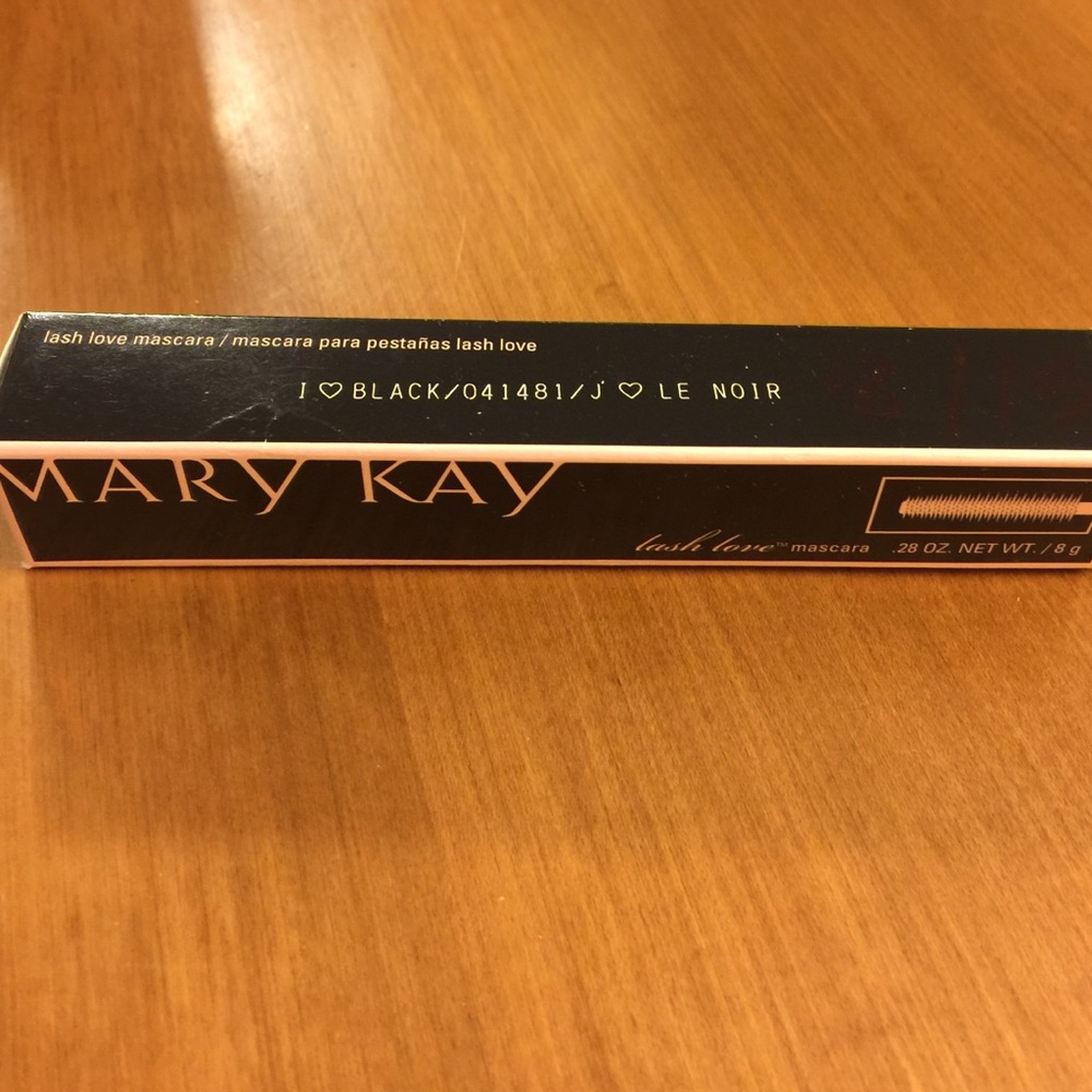 Mary Kay Lash Love Mascara in "I ❤️️ Black"