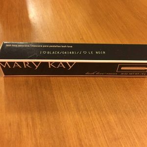 Mary Kay Lash Love Mascara in "I ❤️️ Black"