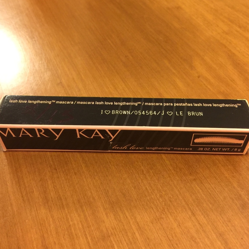 Mary Kay Lash Love Mascara in "I ❤️️ Brown"