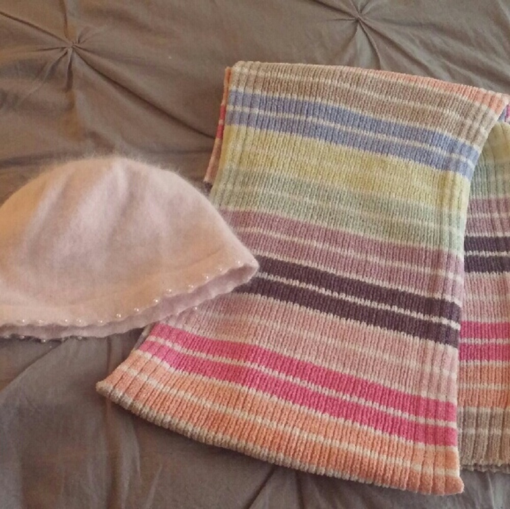 Hat and scarf set