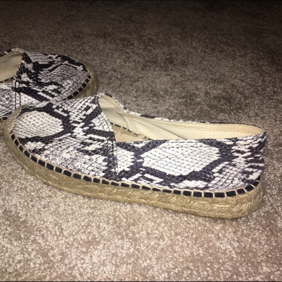 Snake skin print espadrilles - Picture 2 of 4