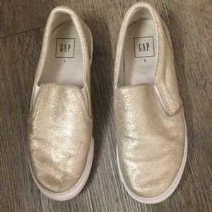 Gap Gold Suede slip-on sneakers Sz6 Gap Gold Suede slip-on sneakers Sz6
