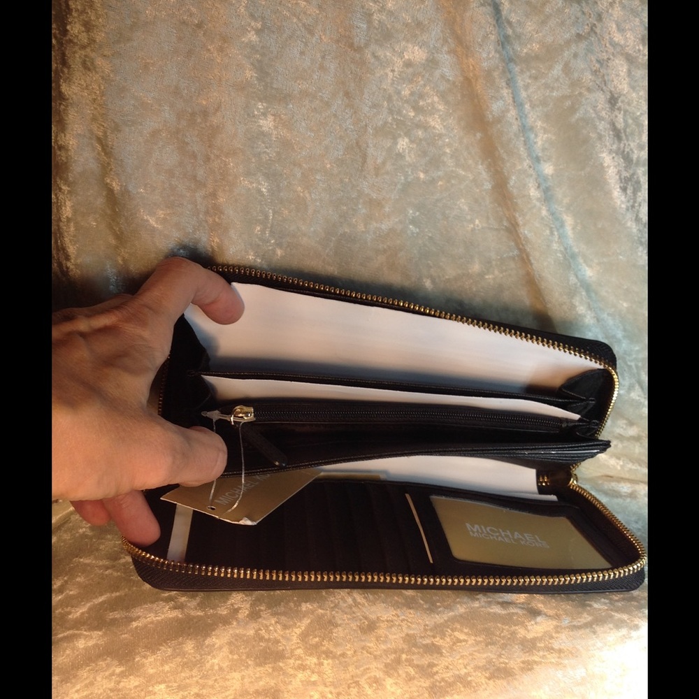 Michael Kors CHECKBOOK Wristlet JET SET - Picture 3 of 4