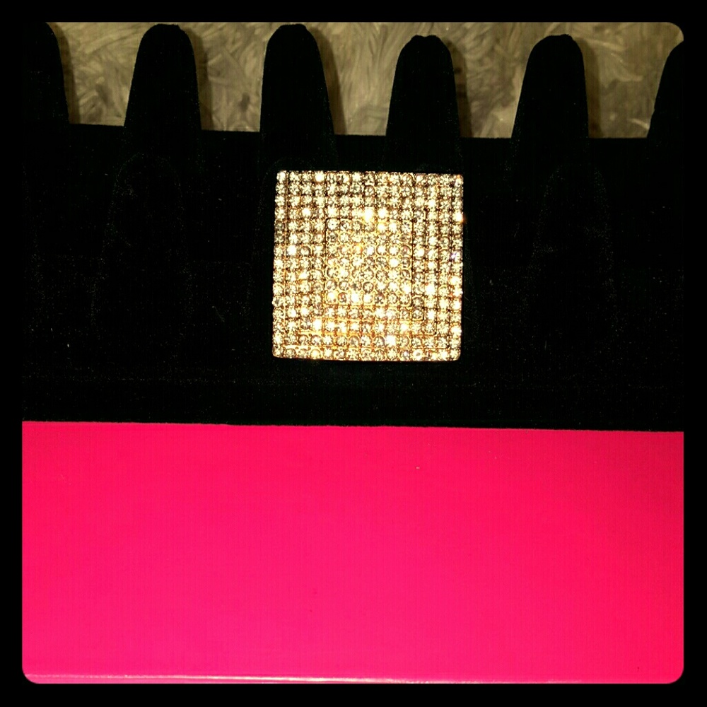 Crystal square ring