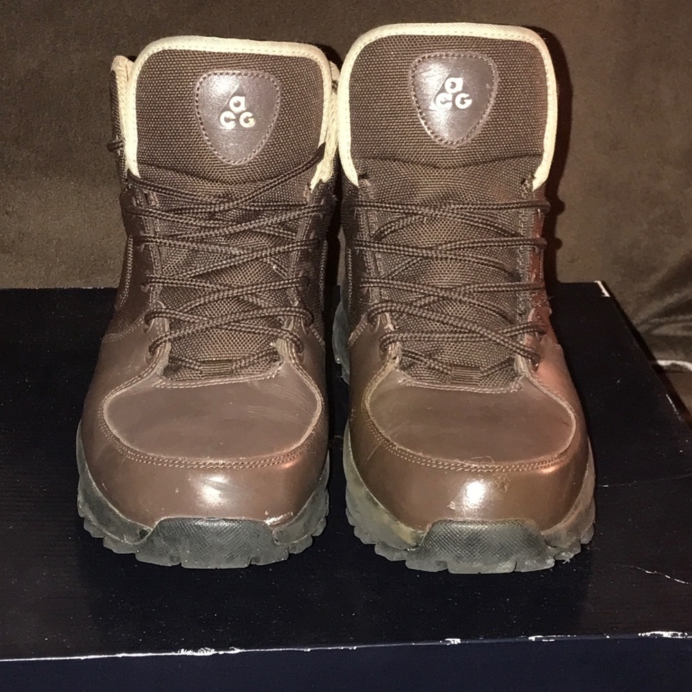 Nike boots