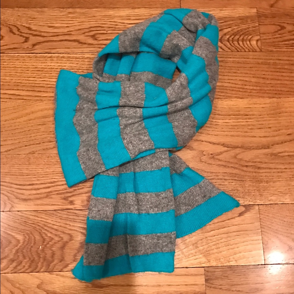 Sweater scarf
