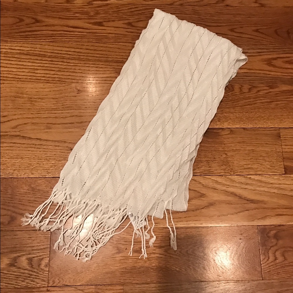Lovely white glitter scarf