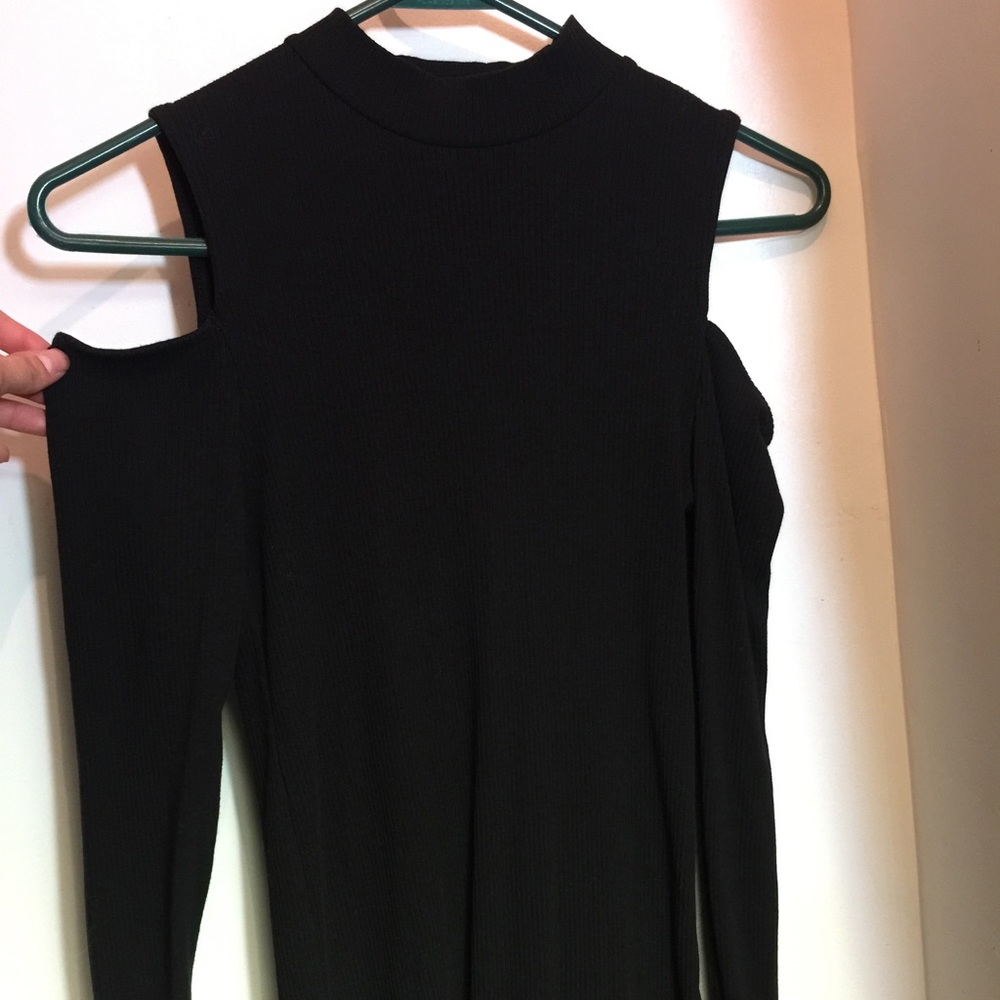 Off the shoulder black long sleeve shirt