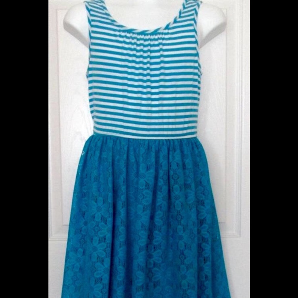 NWT SPEECHLESS FLORAL LACE SKIRT DRESS SIZE 10