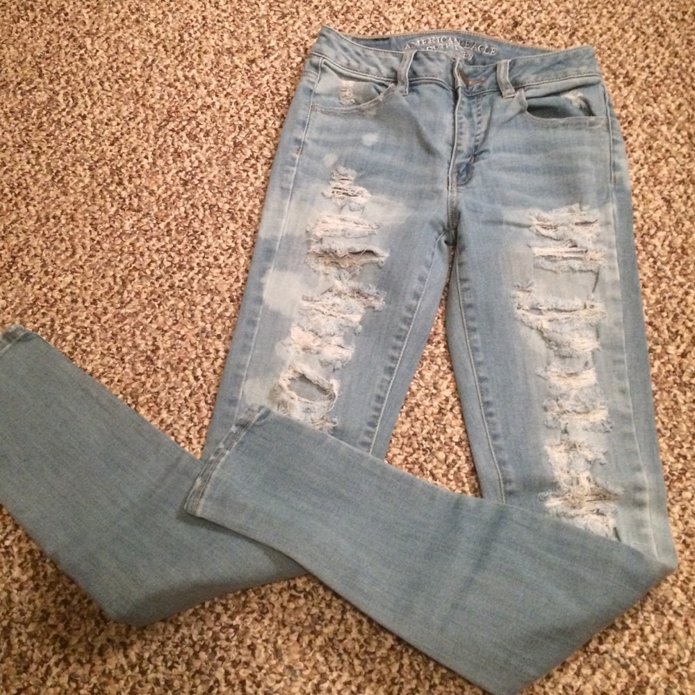 AE light distressed destroyed hi-rise jegging