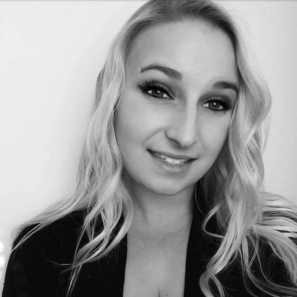 Meet your Posher, Jess - Picture 1 of 1