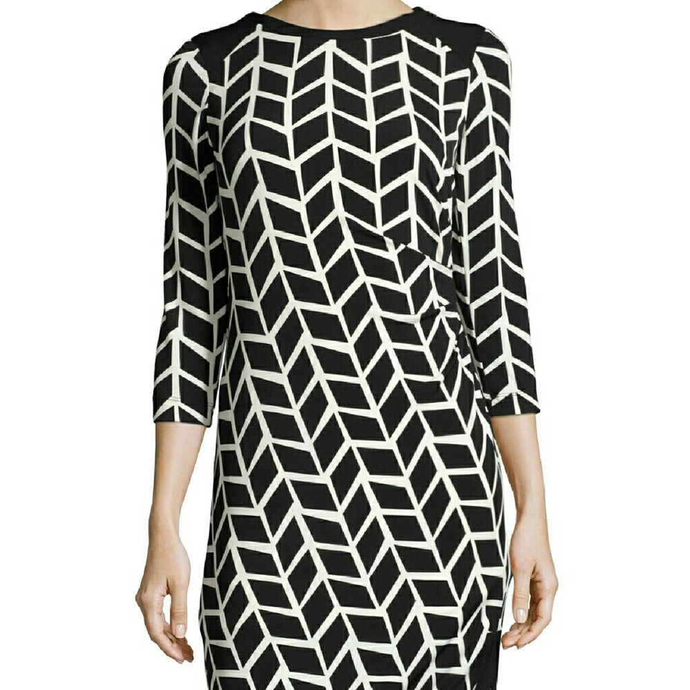 💗HP💗  🚨SALE🚨Donna  Morgan Geometric Dress