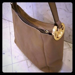 Micheal Kors crossbody bag