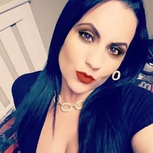 Meet your Posher, Janet