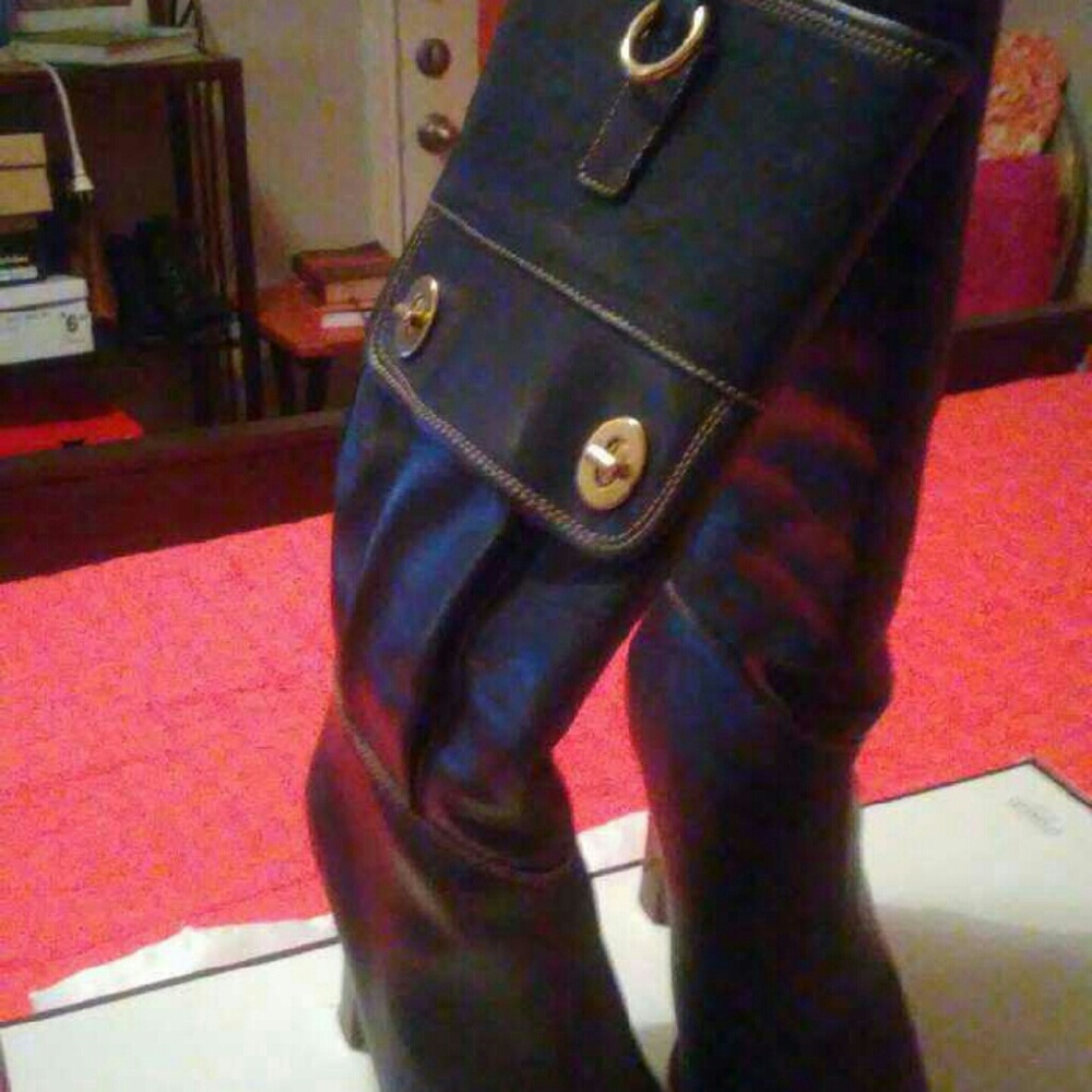 Women coach boots