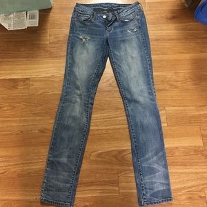 American eagle distressed stretched skinny jeans