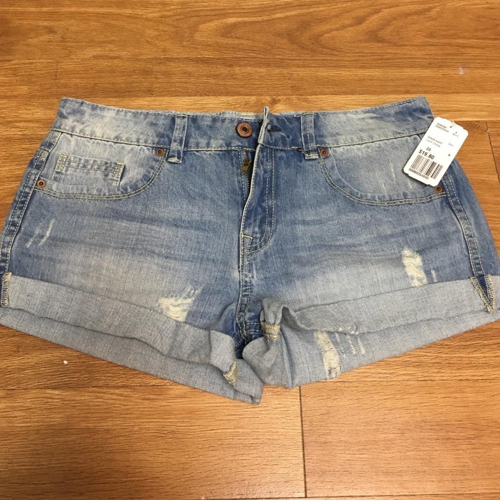 Light Denim shorts from forever 21 NWT!