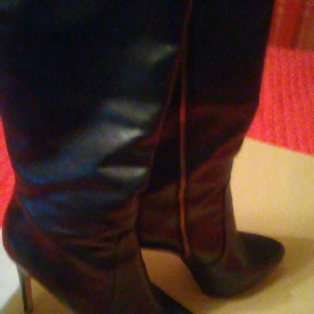 Boots - Picture 3 of 3