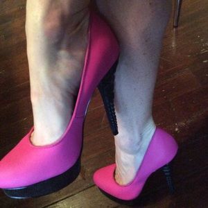 Super Sexy, Corkscrew Heels